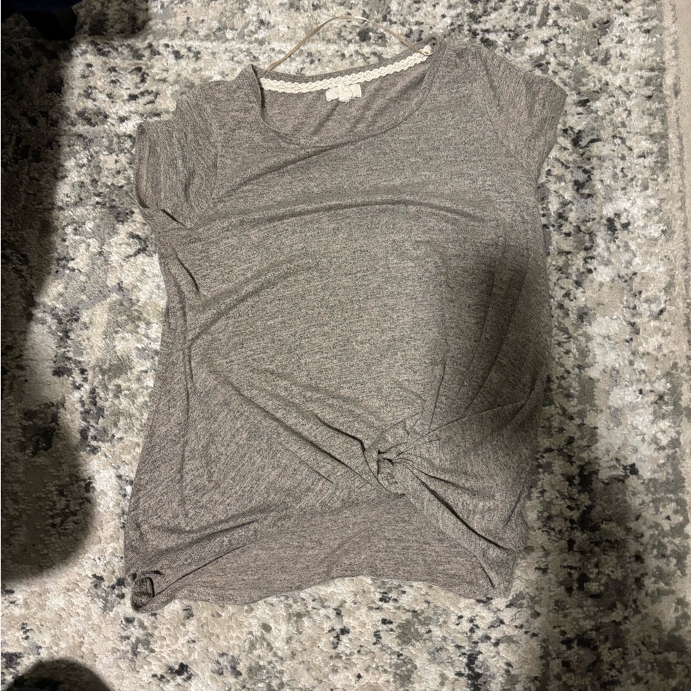 Cupid Casual Gray Twist Tee